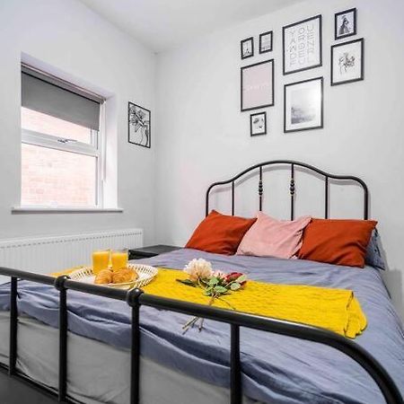 Modern Flat In Moseley With Free Parking Lägenhet Birmingham Exteriör bild
