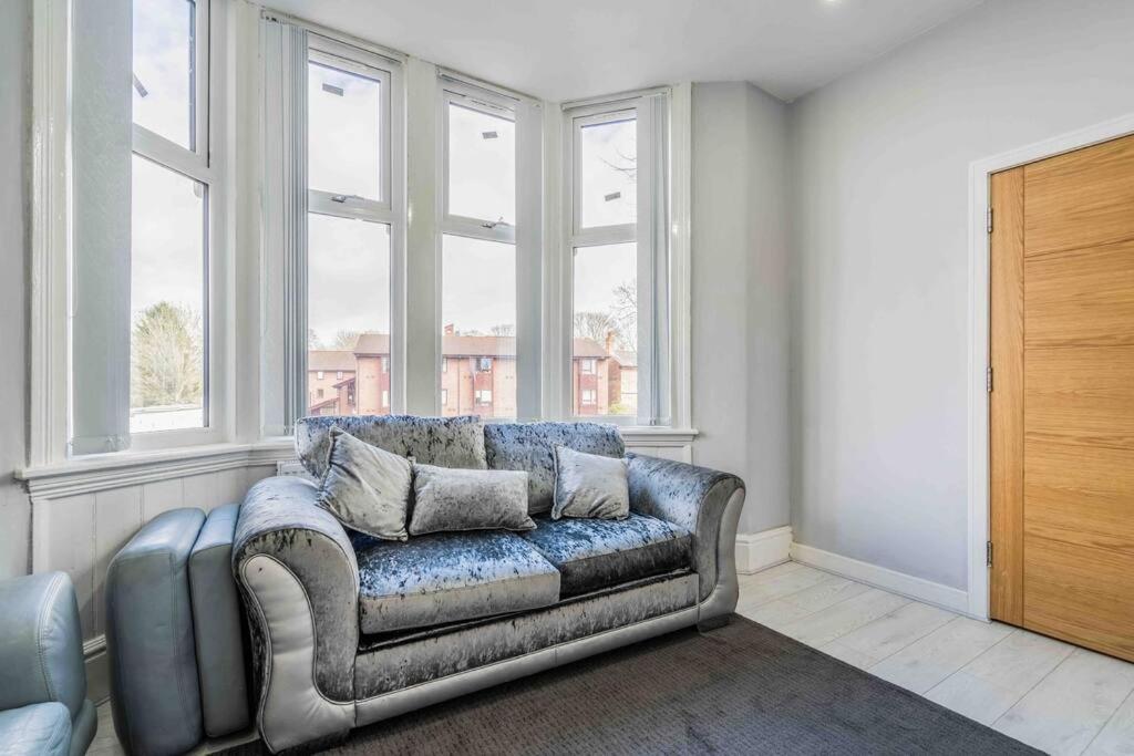 Modern Flat In Moseley With Free Parking Lägenhet Birmingham Exteriör bild